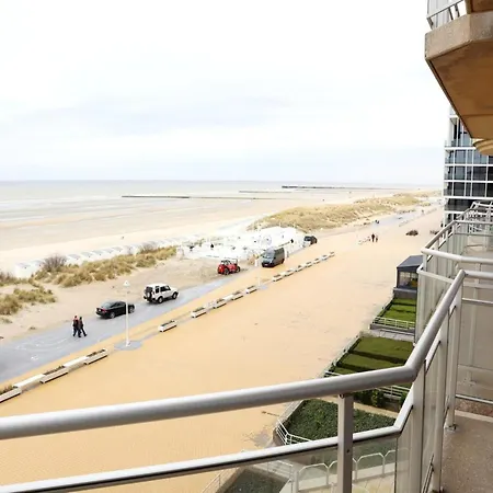 In With Sea Views, Cleaning Included