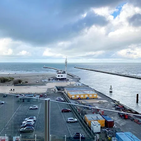 In With Sea Views, Cleaning Included