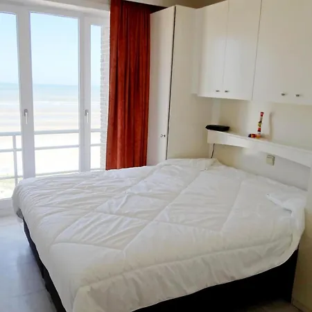 Apartment In With Sea Views, Cleaning Included Nieuwpoort