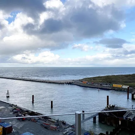 In With Sea Views, Cleaning Included Apartment *
