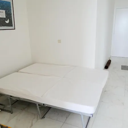 In With Sea Views, Cleaning Included